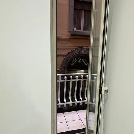 Domus Sunny * ナポリ