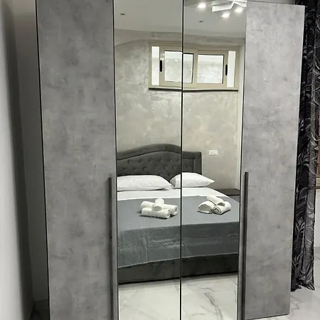 Domus Sunny アパート ナポリ